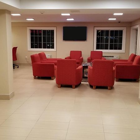 Red River Inn & Suites Fargo Buitenkant foto