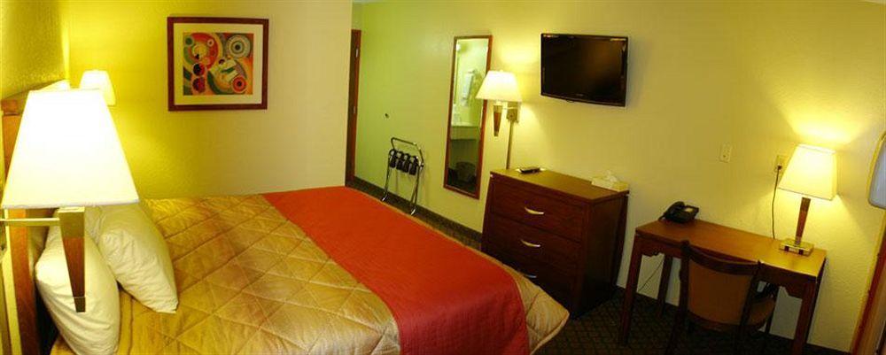 Red River Inn & Suites Fargo Buitenkant foto