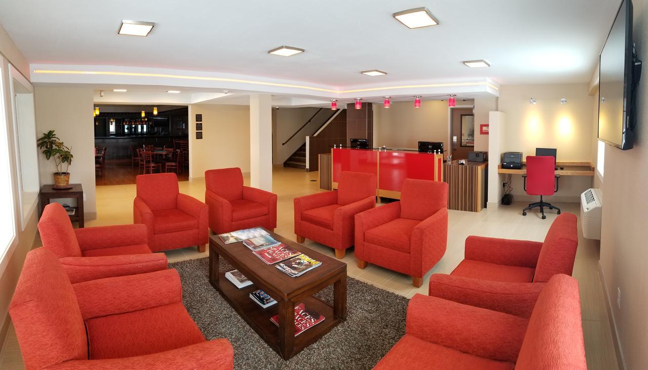 Red River Inn & Suites Fargo Buitenkant foto