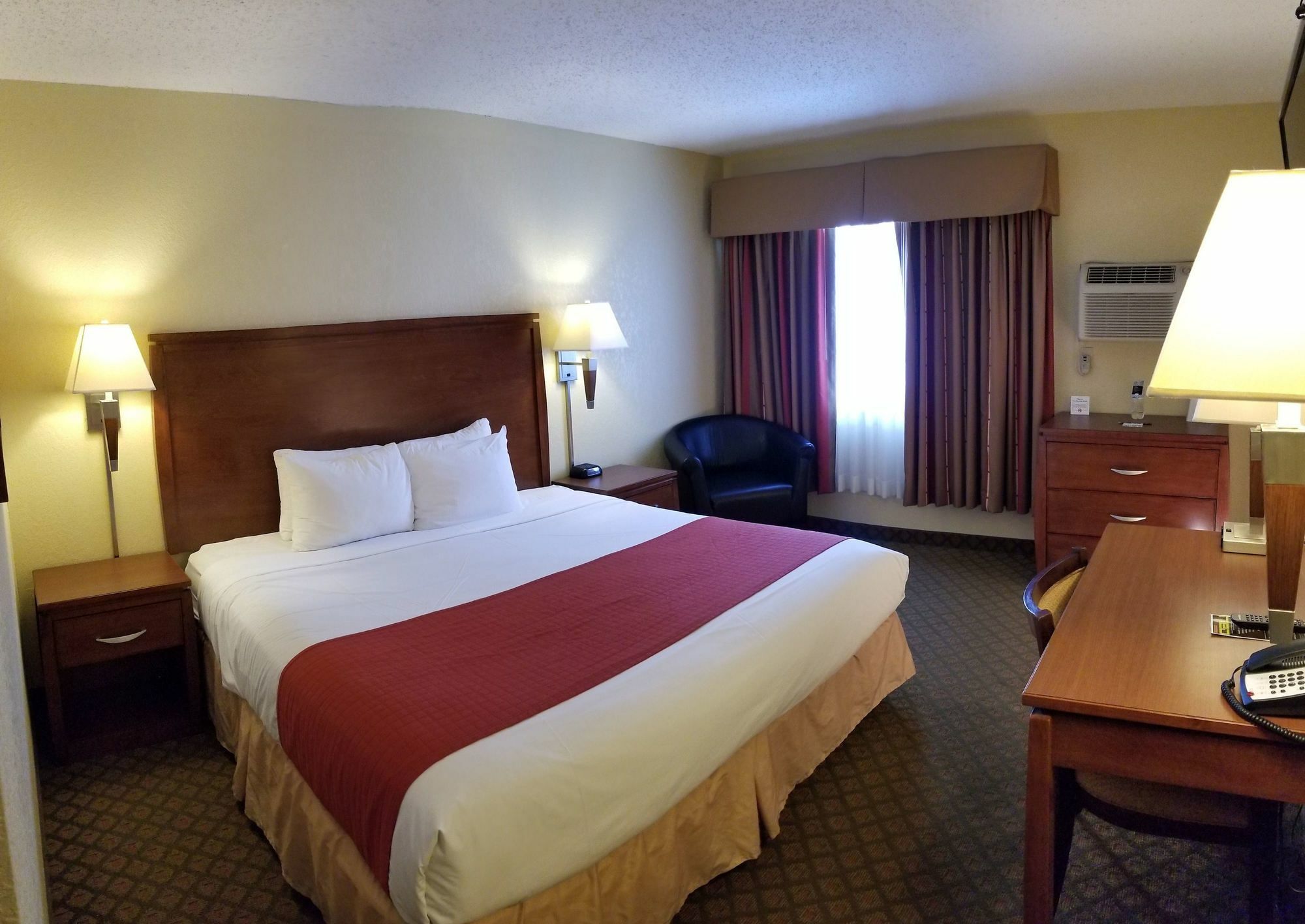 Red River Inn & Suites Fargo Buitenkant foto